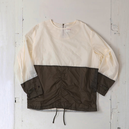 ナイロンリップ プルオーバー