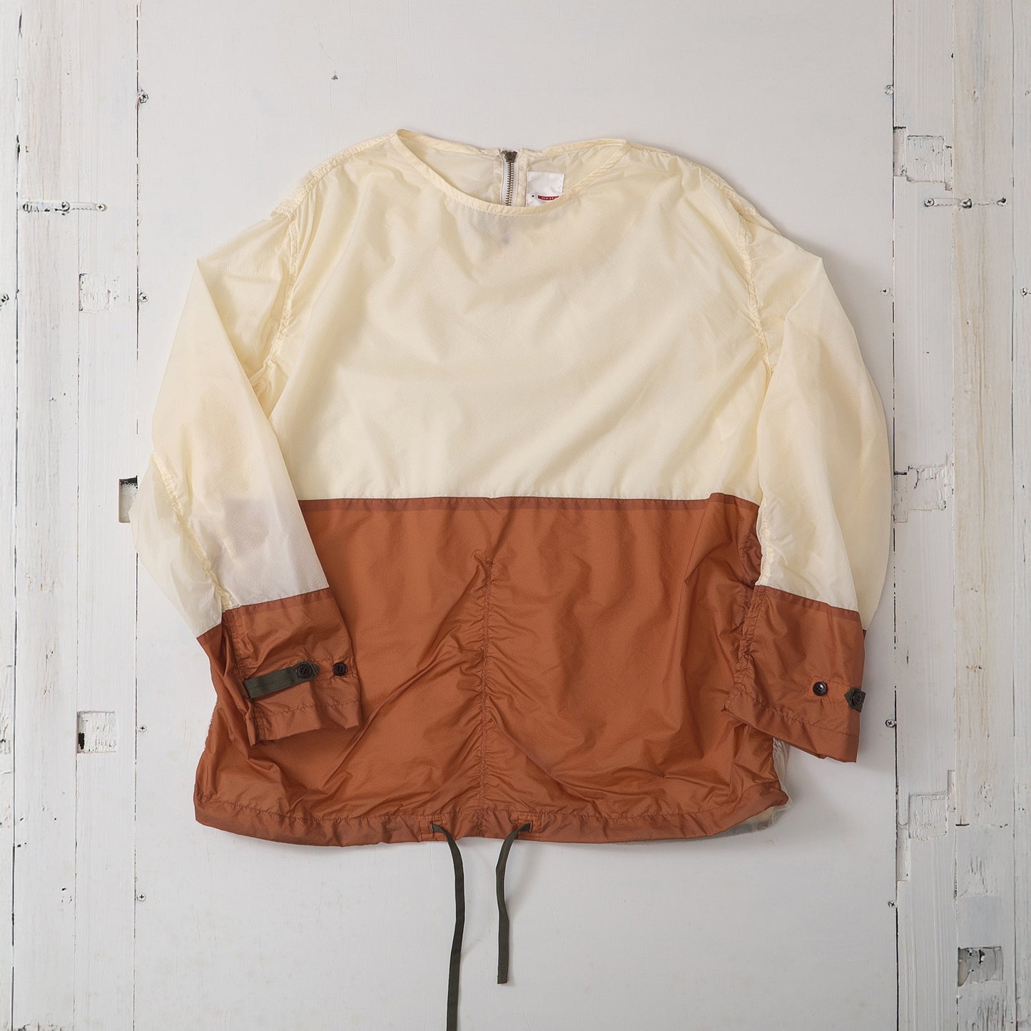 ナイロンリップ プルオーバー