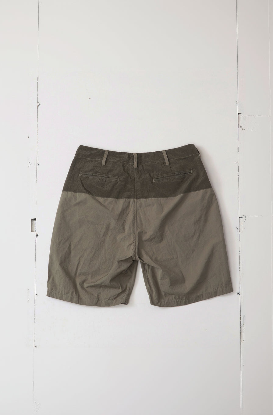 異材質拼接 尼龍棉 短褲