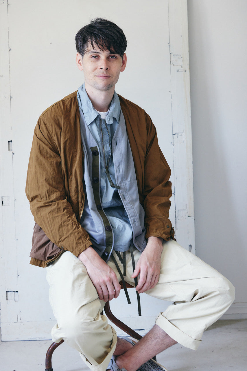 ライトウエイト ナイロンブルゾン